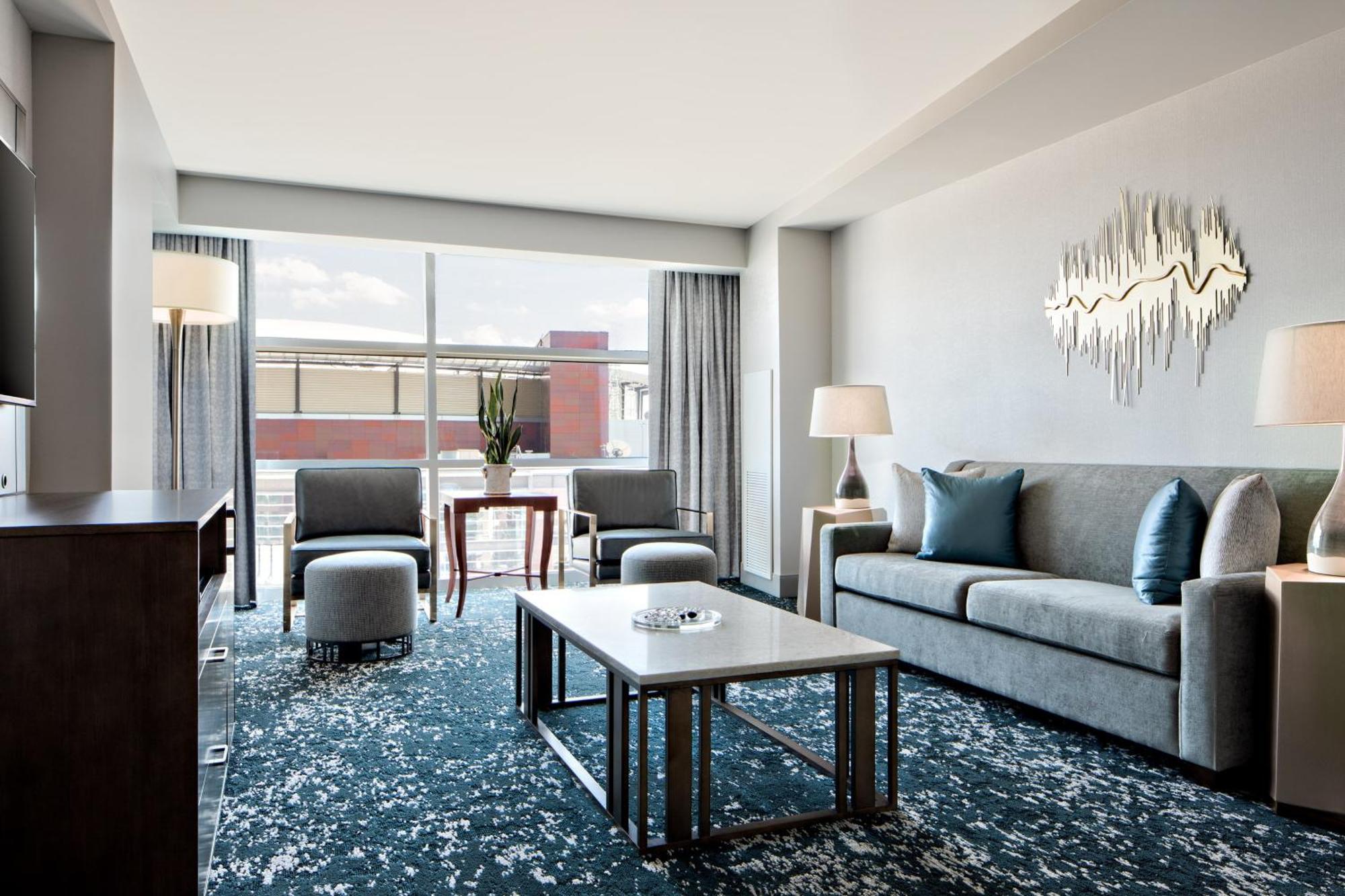 The Westin Memphis Beale Street Hotel Exterior photo
